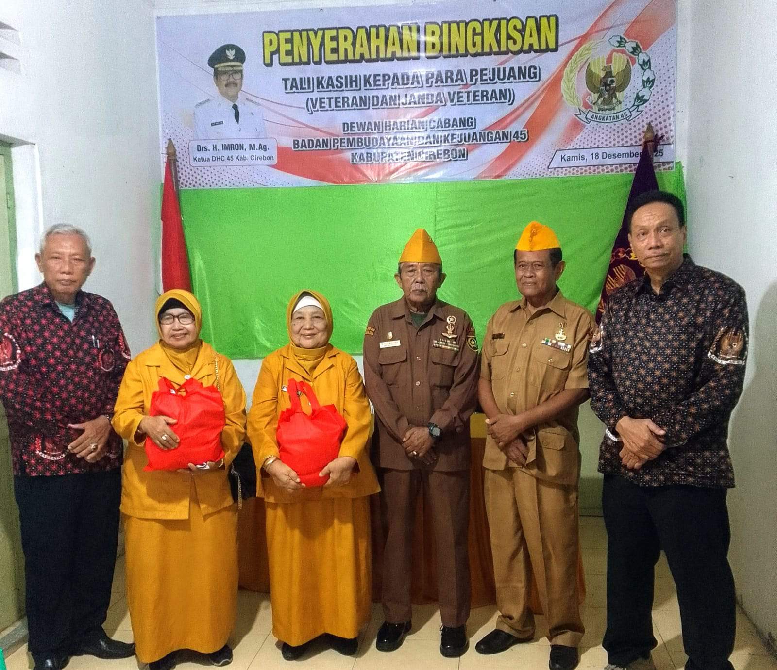 DHC BPK 45 Kabupaten Cirebon Persembahkan Tali Kasih untuk Veteran dan Janda Veteran