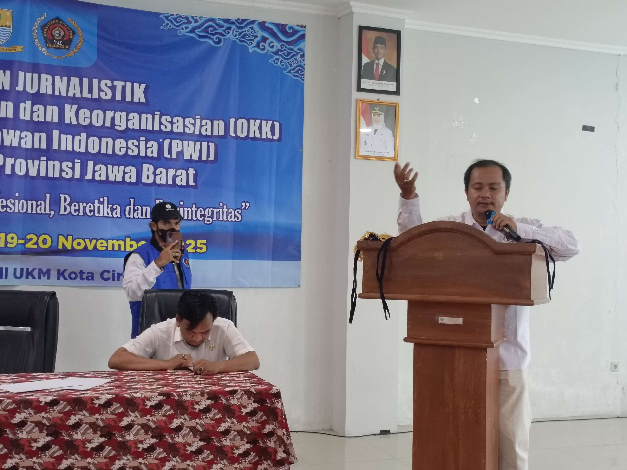 OKK PWI Kota Cirebon Bantu Tingkatkan Kompetensi Wartawan