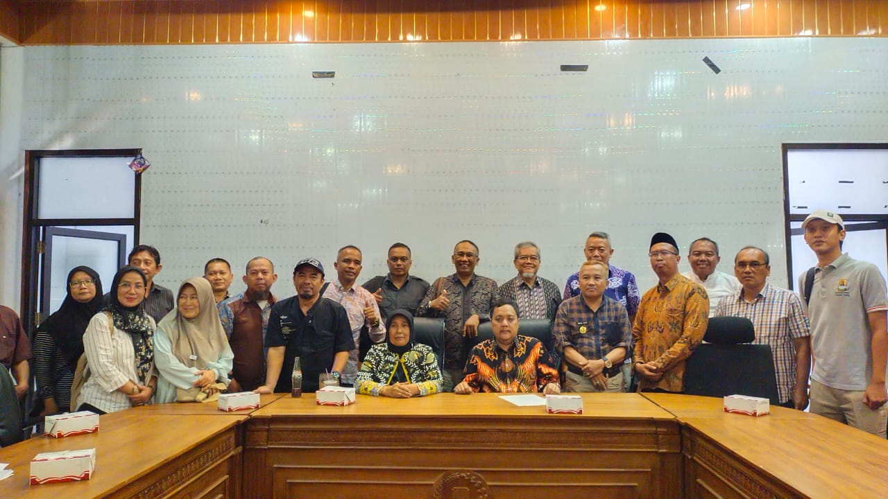 Warga PCL Mendesak Developer Menyerahkan Aset PSU