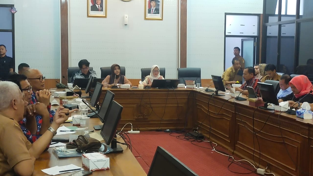 DPRD Fasilitasi FKKC, Jawab Keresahan Para Kuwu