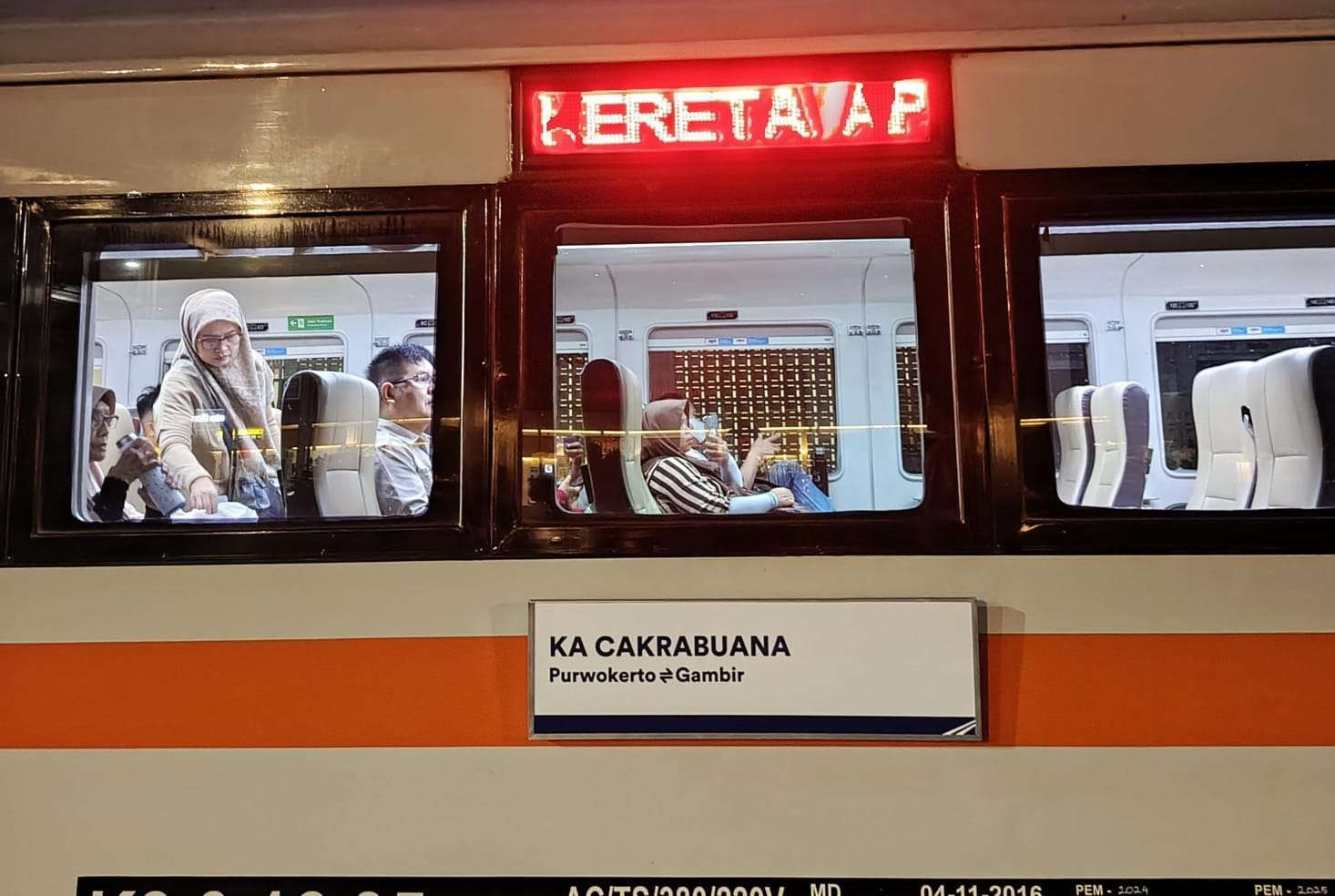 Daop 3 Cirebon Sediakan Ribuan Tiket Saat Angkutan Lebaran, Tiket KA Gunung Jati dan Cakrabuana Masih Tersedia