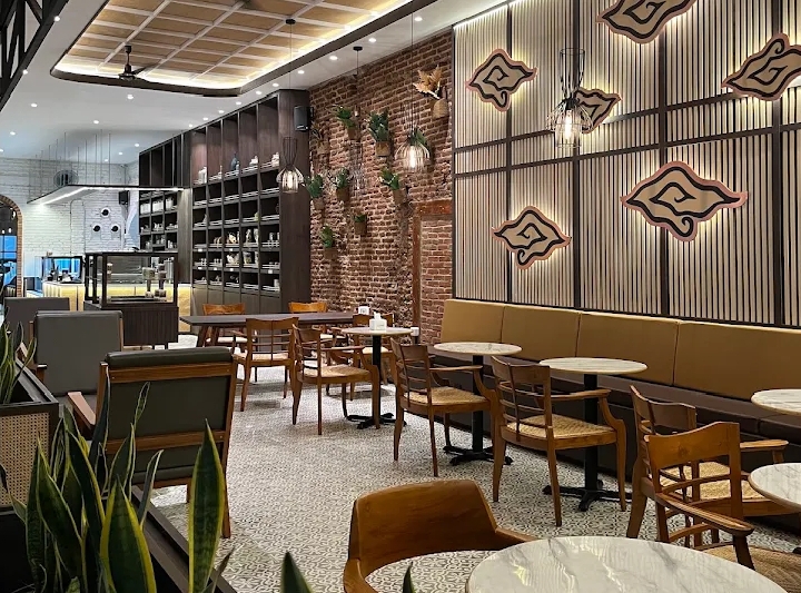 7 Cafe Cirebon Konsep Vintage dan Heritage yang Paling Estetik