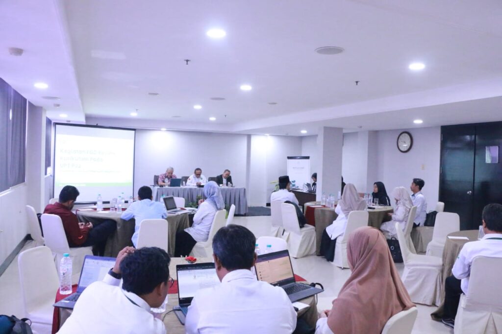 UPT PJJ UIN Siber.Cirebon  Gelar FGD Review Kurikulum