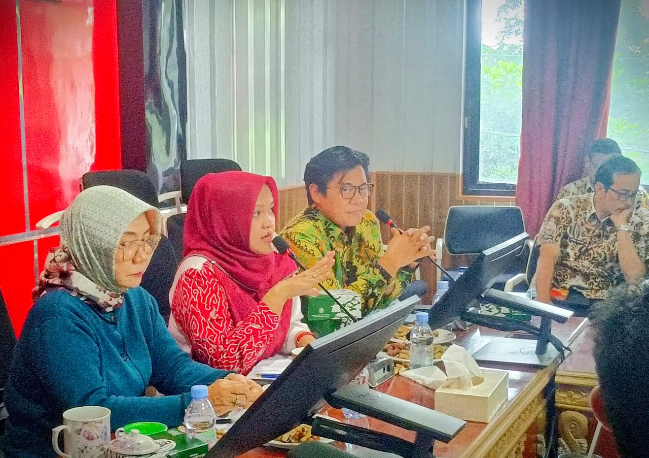 Jalan Rusak Lumpuhkan Ekonomi, DPRD Cirebon Desak Percepatan Perbaikan di WTC