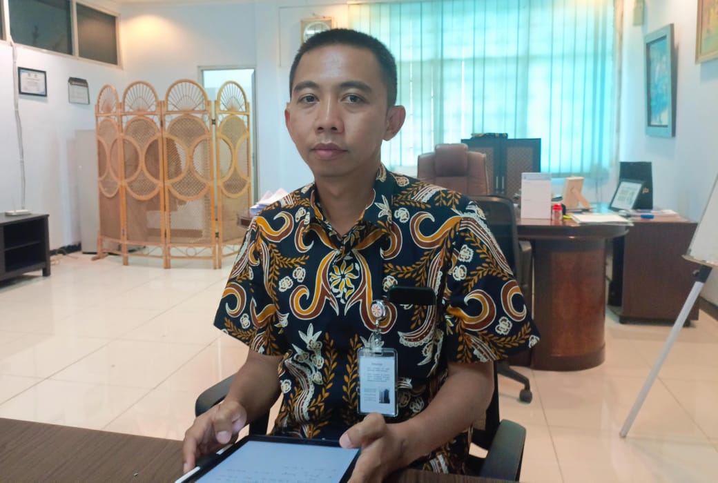 Bulog Cirebon Salurkan Bantuan Pangan Beras, Tahap 1 Baru 73 Persen
