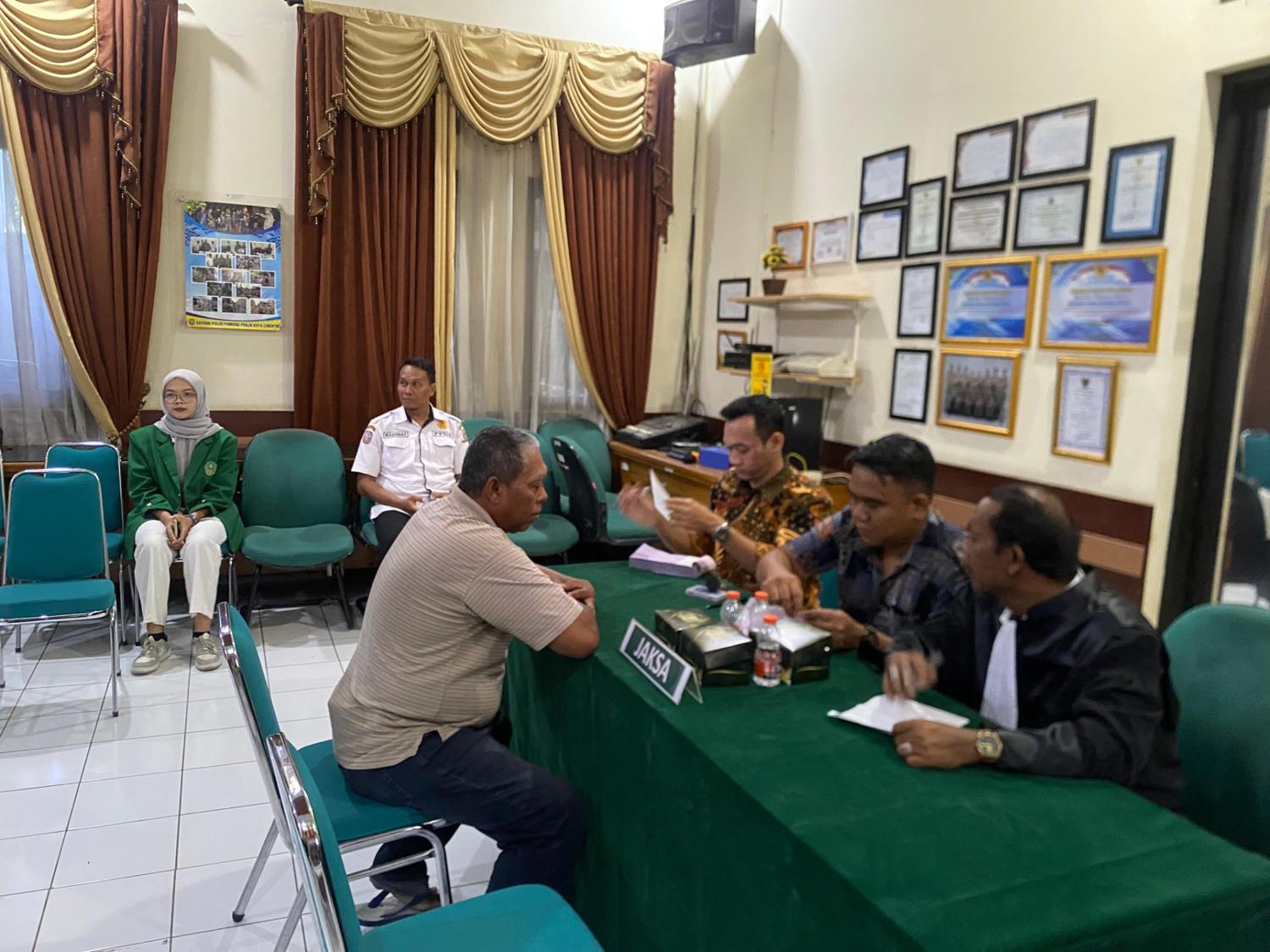 Satpol PP Sidangkan 10 Pelanggar KTR, Tiga Diantaranya Pegawai