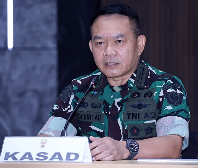 Prof Dr Dudung Abdurachman Mengukir Sejarah, Prajurit Militer Aktif Pertama yang Menyandang Gelar Profesor