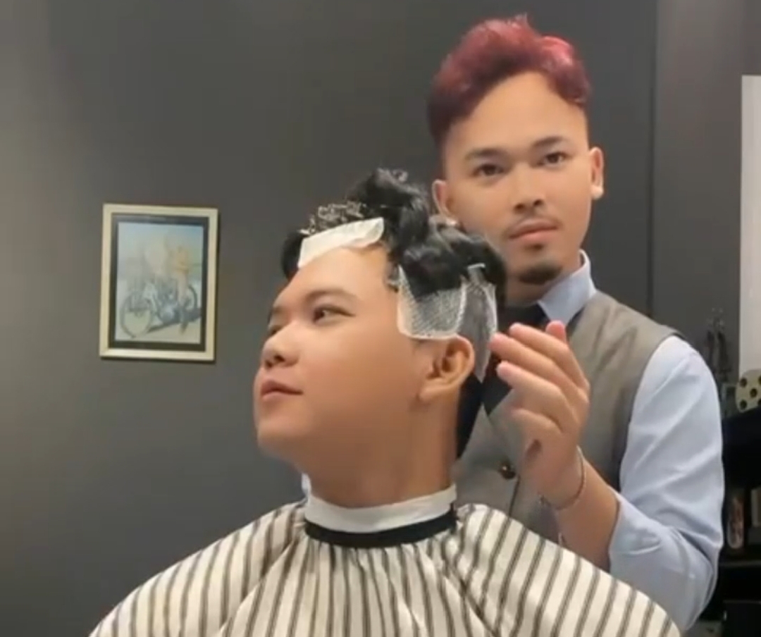 Redbox Barbershop Buka Treatment Down Perm dan Root Lift Bikin Rambut Gaya Ala Idol Korea