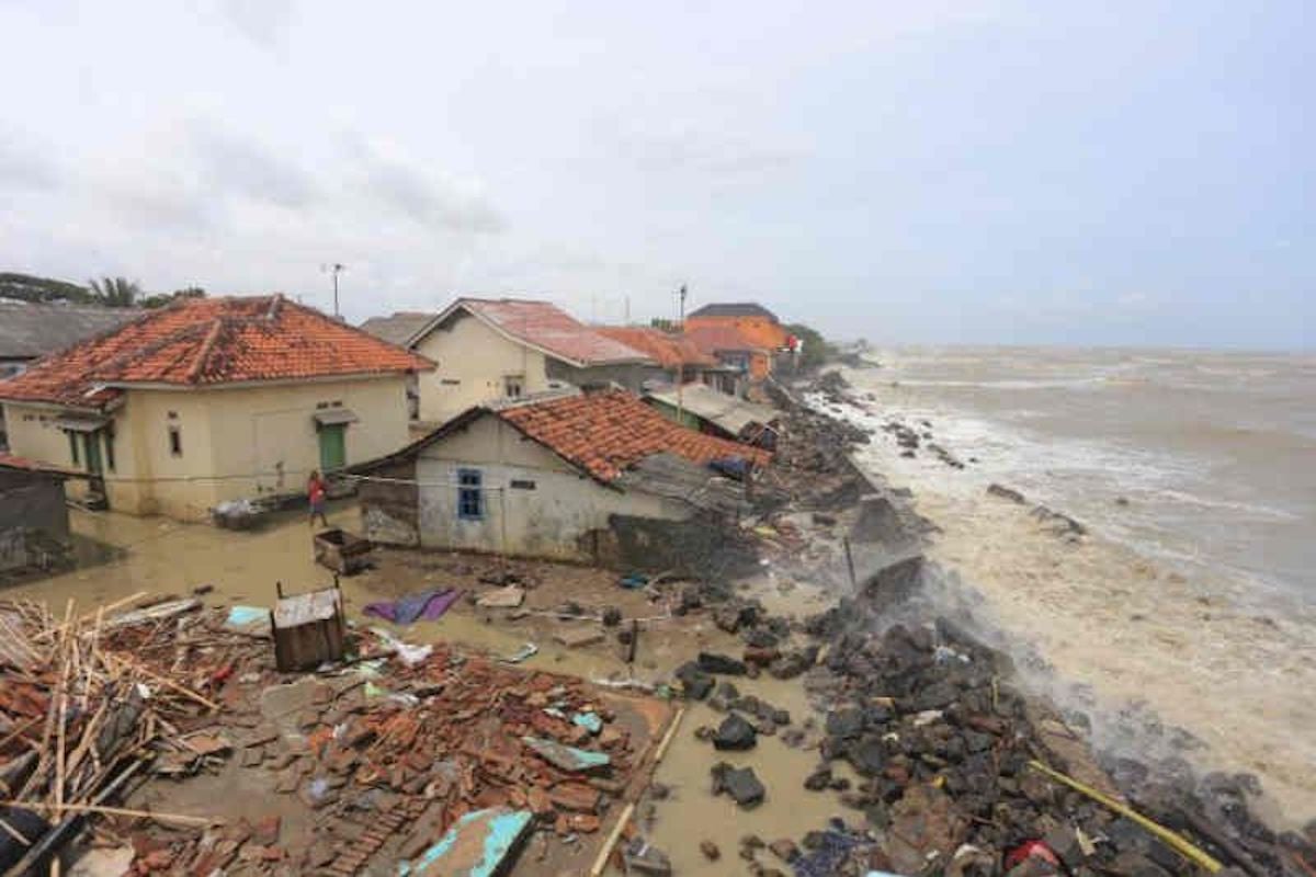 21 Rumah di Kandanghaur Dihantam Gelombang Pasang, Kali Ini Terparah