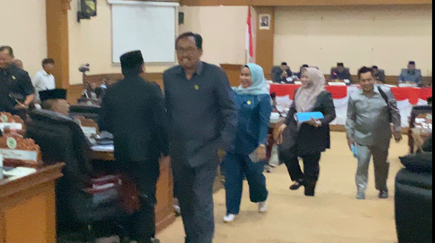 Paripurna Memanas, Fraksi PDIP Walk Out Tuntut Kejelasan Dana Cadangan Investasi