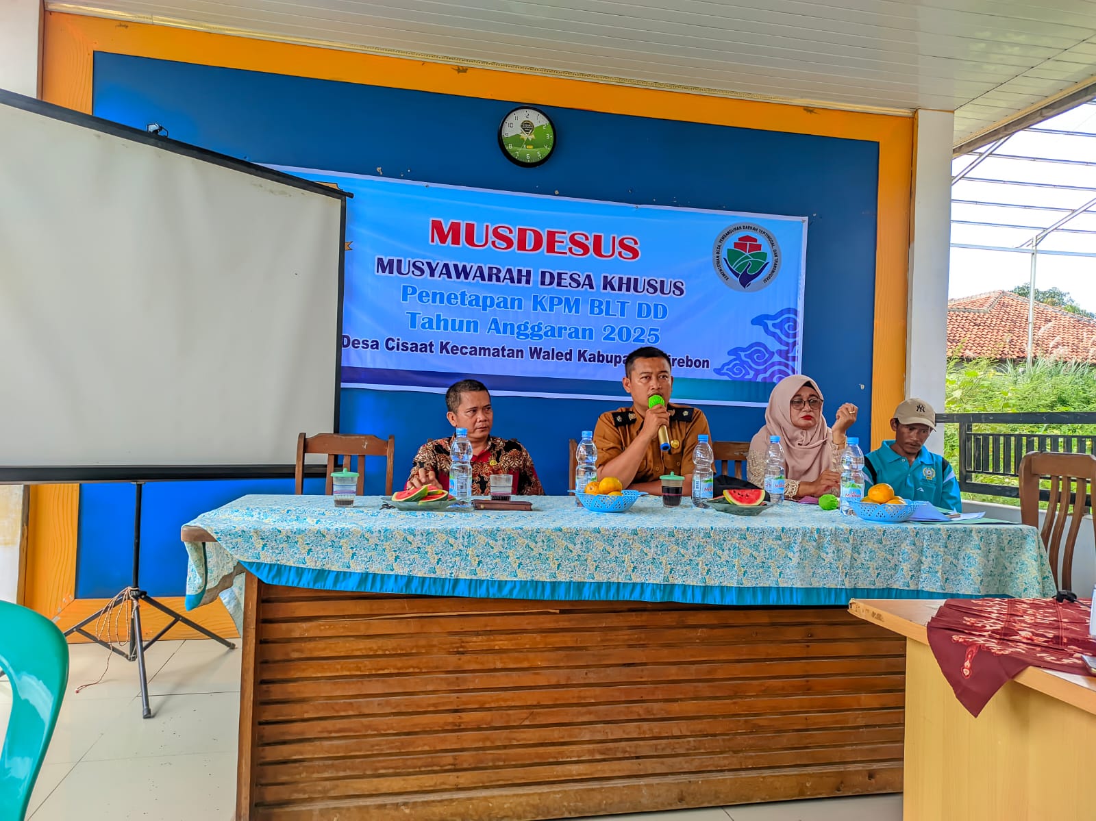 Musdes Penetapan KPM BLT Dana Desa Tahun 2025 Digelar di Desa Cisaat, Kecamatan Waled