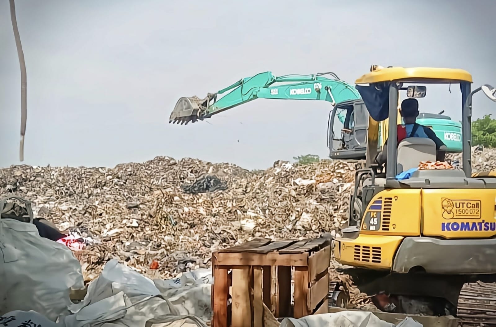 Warga Kubangdeleg Terganggu Bau Sampah, DLH Diminta Serius Tangani Masalah TPAS