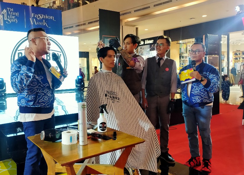 Kualitas Pangkas dan Heginitas Alat jadi Prioritas Redbox Barbershop kepada Pelanggan