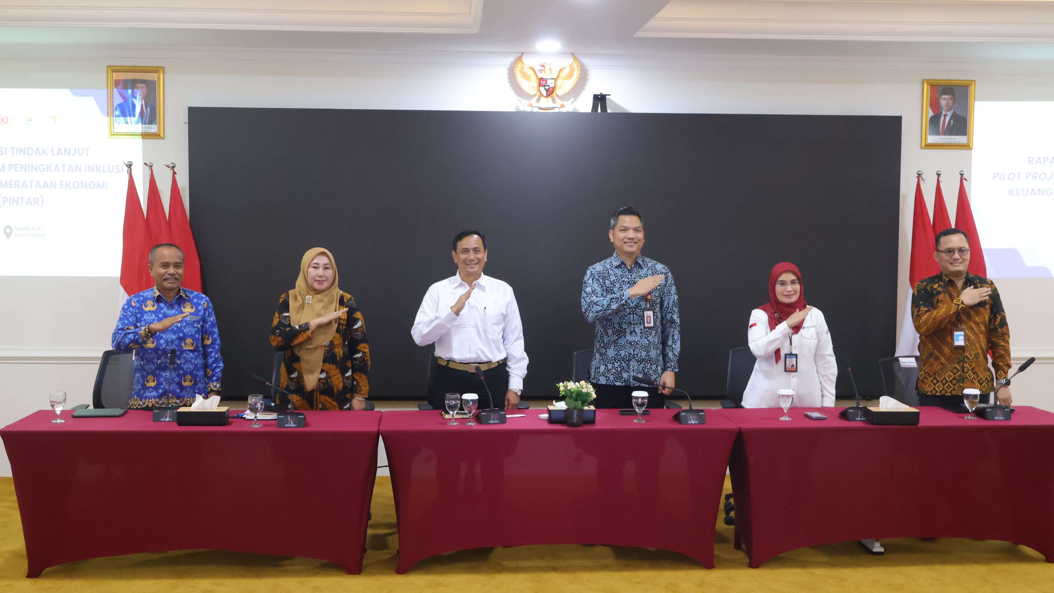 OJK Cirebon Dorong Kemandirian Ekonomi Desa Paninggaran Lewat Program PINTAR