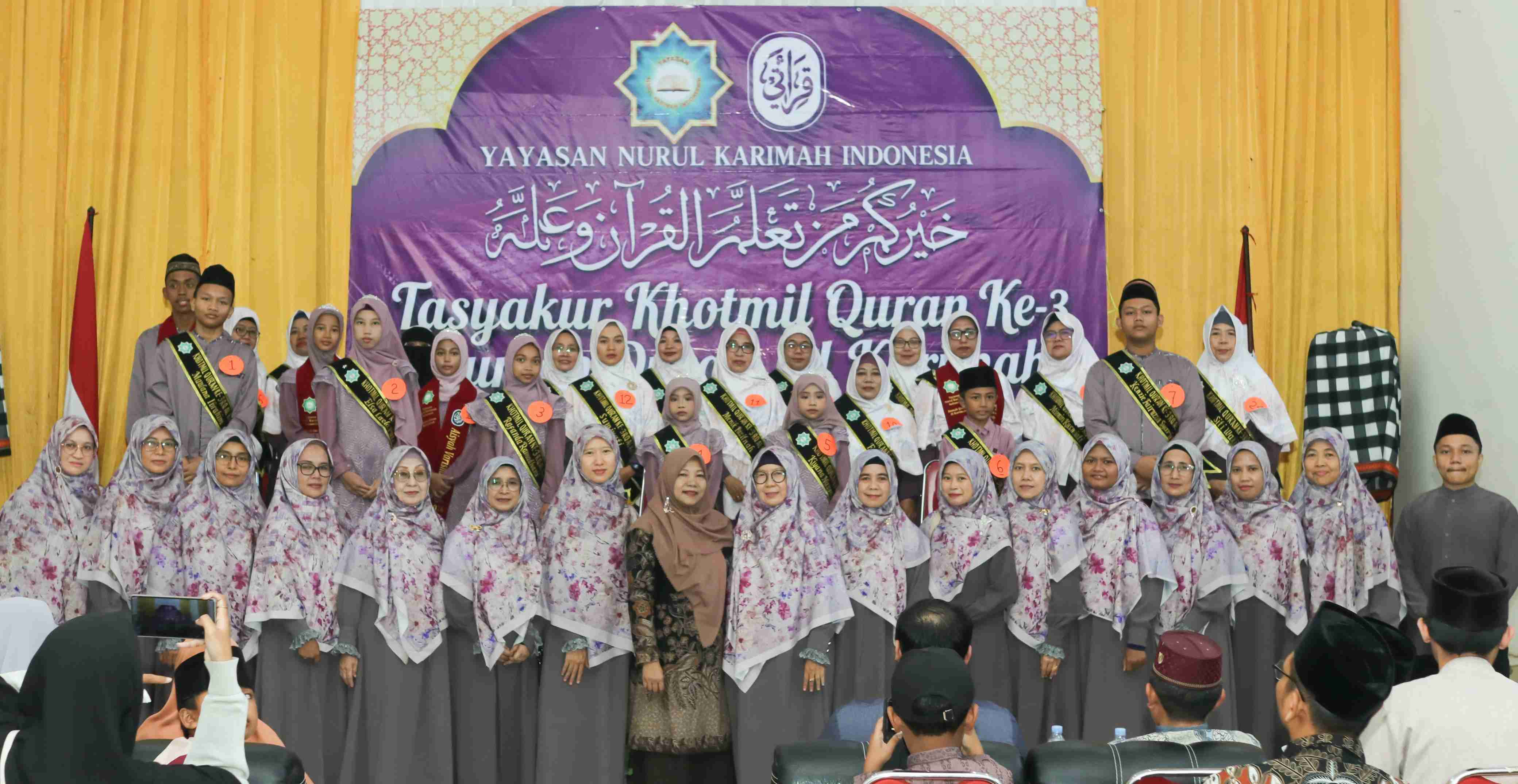 Perdana, Rumah Qur'an al-Karimah Wisuda Santri Tahfidz