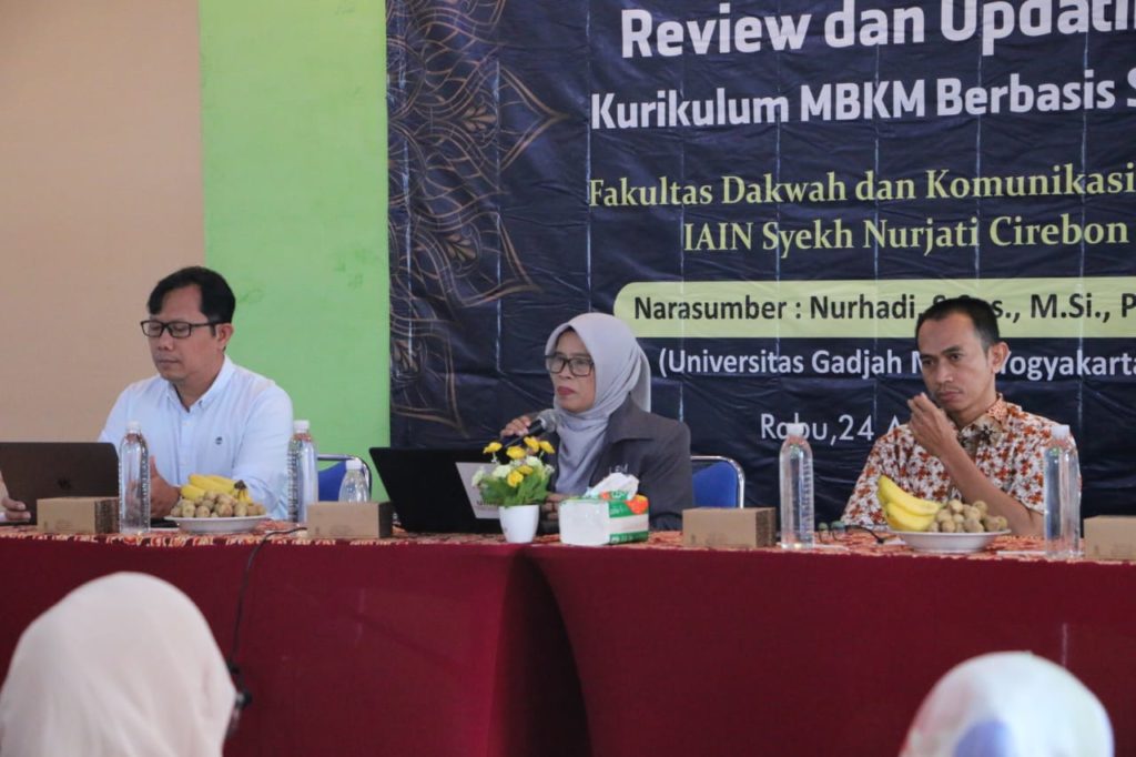FDKI IAIN Cirebon Lakukan Review Kurikulum Berbasis Siber