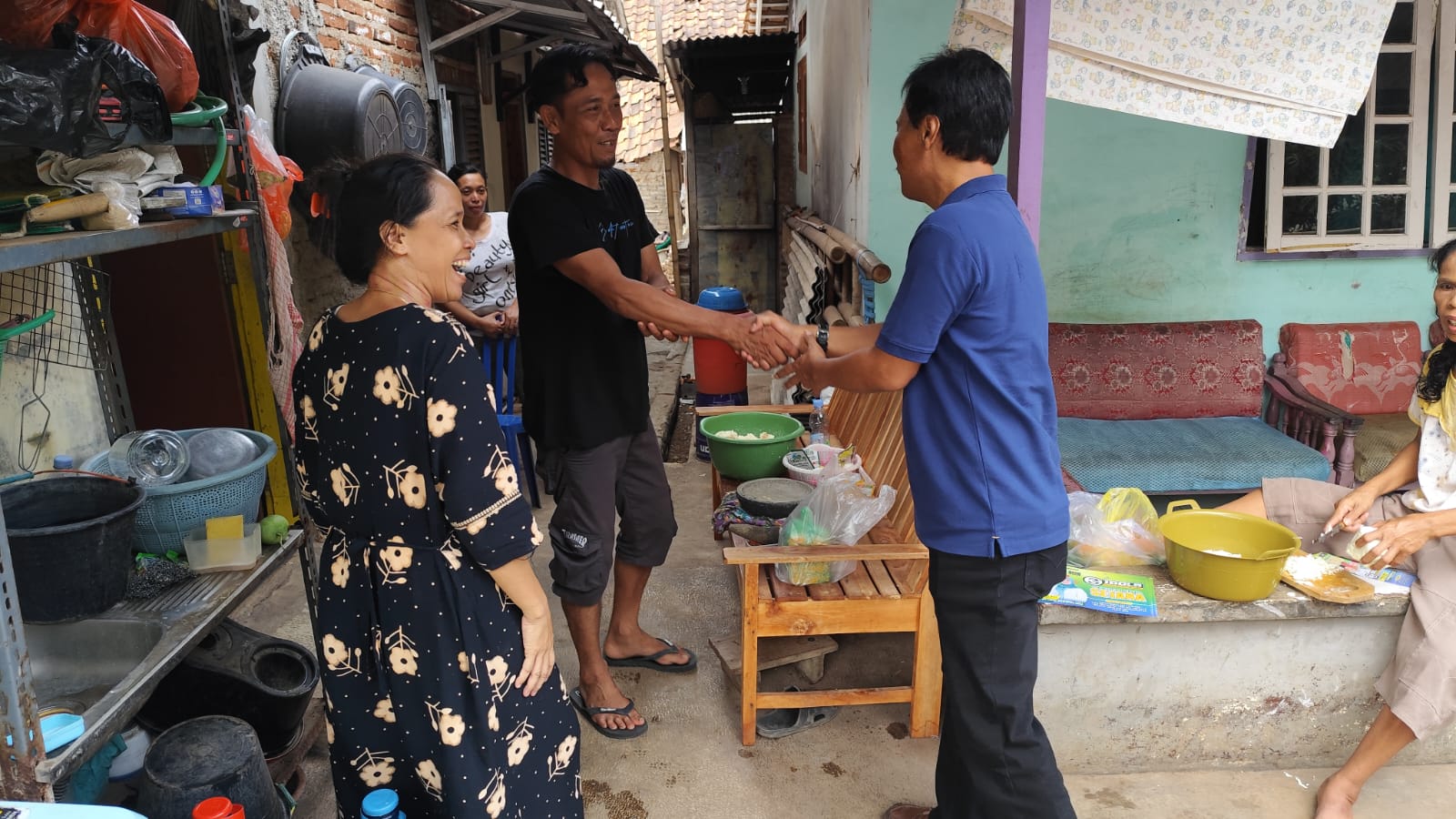 Blusukan ke Wanacala, CaWalkot Effendi Edo Janji Mudahkan Permodalan UMKM Jika Terpilih Nanti