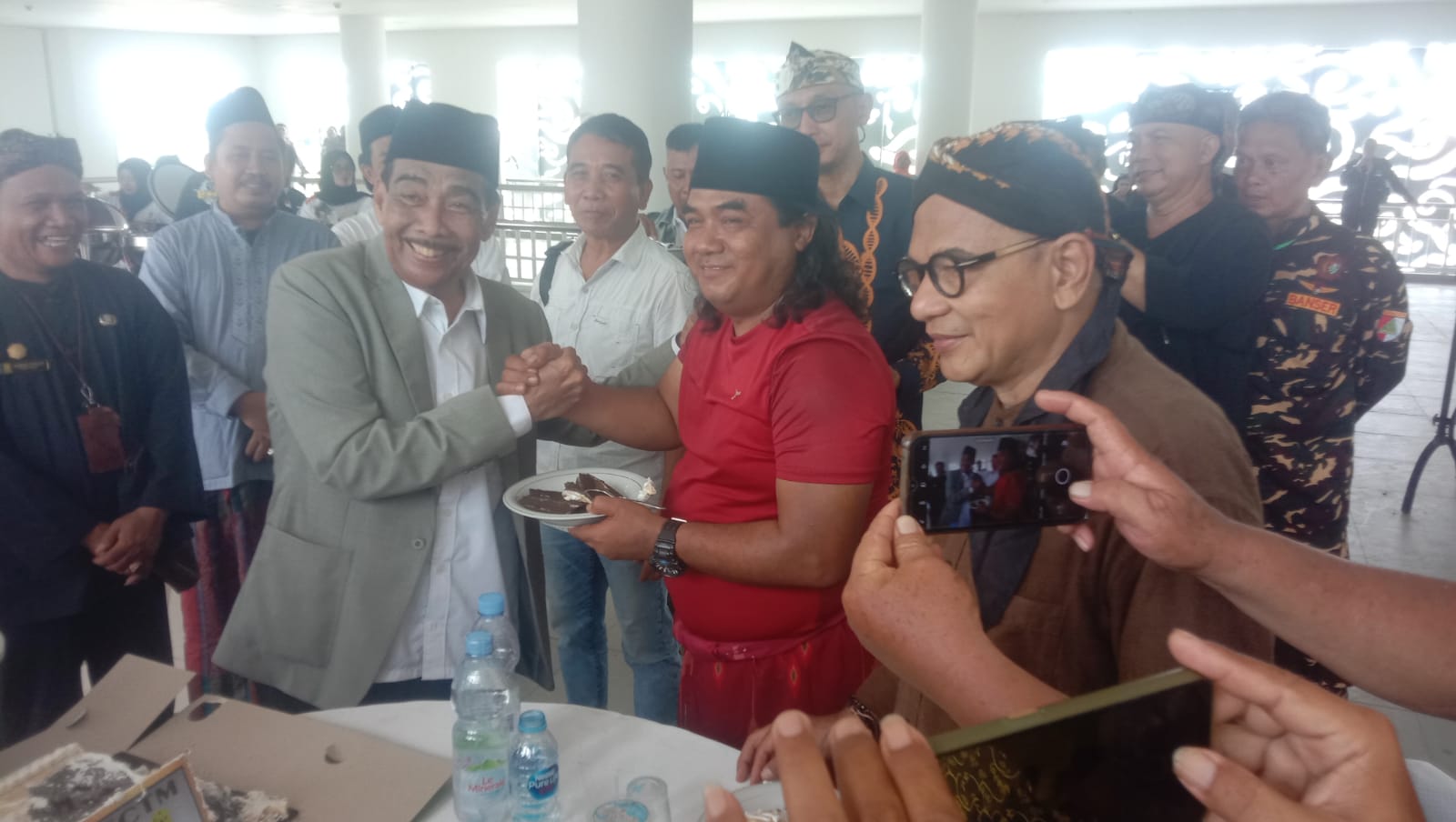 DOB Cirebon Timur Terus Dikebut, Masyarakat Bikin Gema Sholawat dan Syukuran 