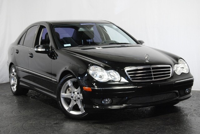 Mewah Tak Harus Mahal, Inilah Daftar Mobil Second 100 Jutaan Rasa 'Pejabat'