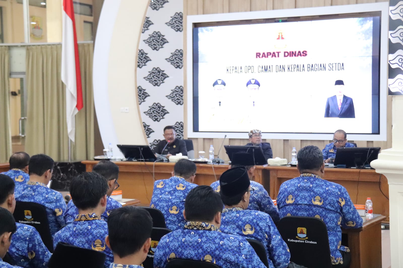 Kumpulkan Kepala OPD dan Camat, Bupati Imron Tekankan Percepatan Program Pemerintah