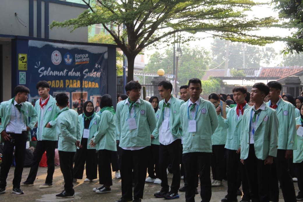 109 Mahasiswa Institut Mahardika Dilatih Disiplin Memenej Waktu