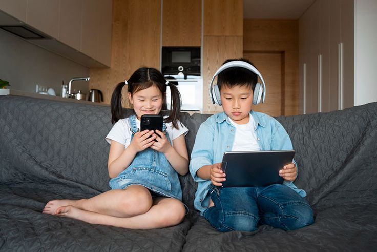 Aturan Screen Time Sehat untuk Anak: Panduan Lengkap Semua Usia, Jangan Sampai Kebablasan!