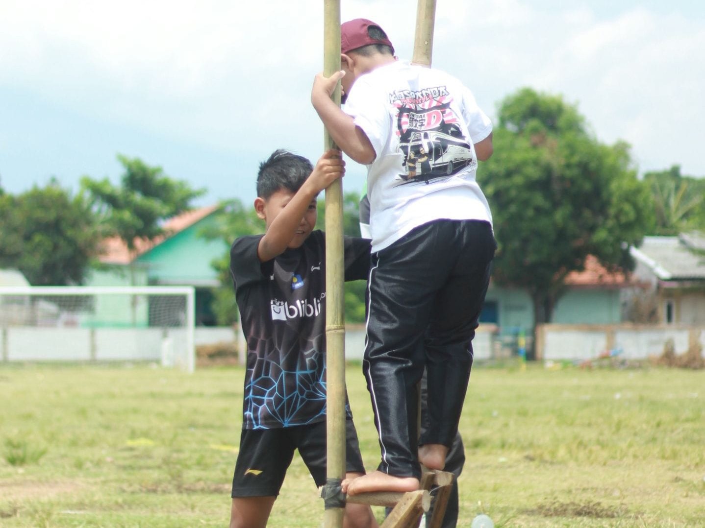 Sambut Bulan Bakti, Karang Taruna dan Legislatif Mantapkan Tekad Dukung Pelestarian Permainan Tradisional