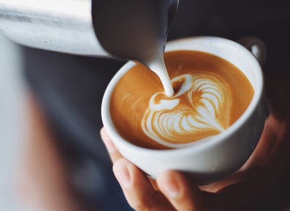 Mengenal Sejarah dan Tren Kopi di Indonesia: Dari Kolonial Hingga Budaya Nongkrong Anak Muda