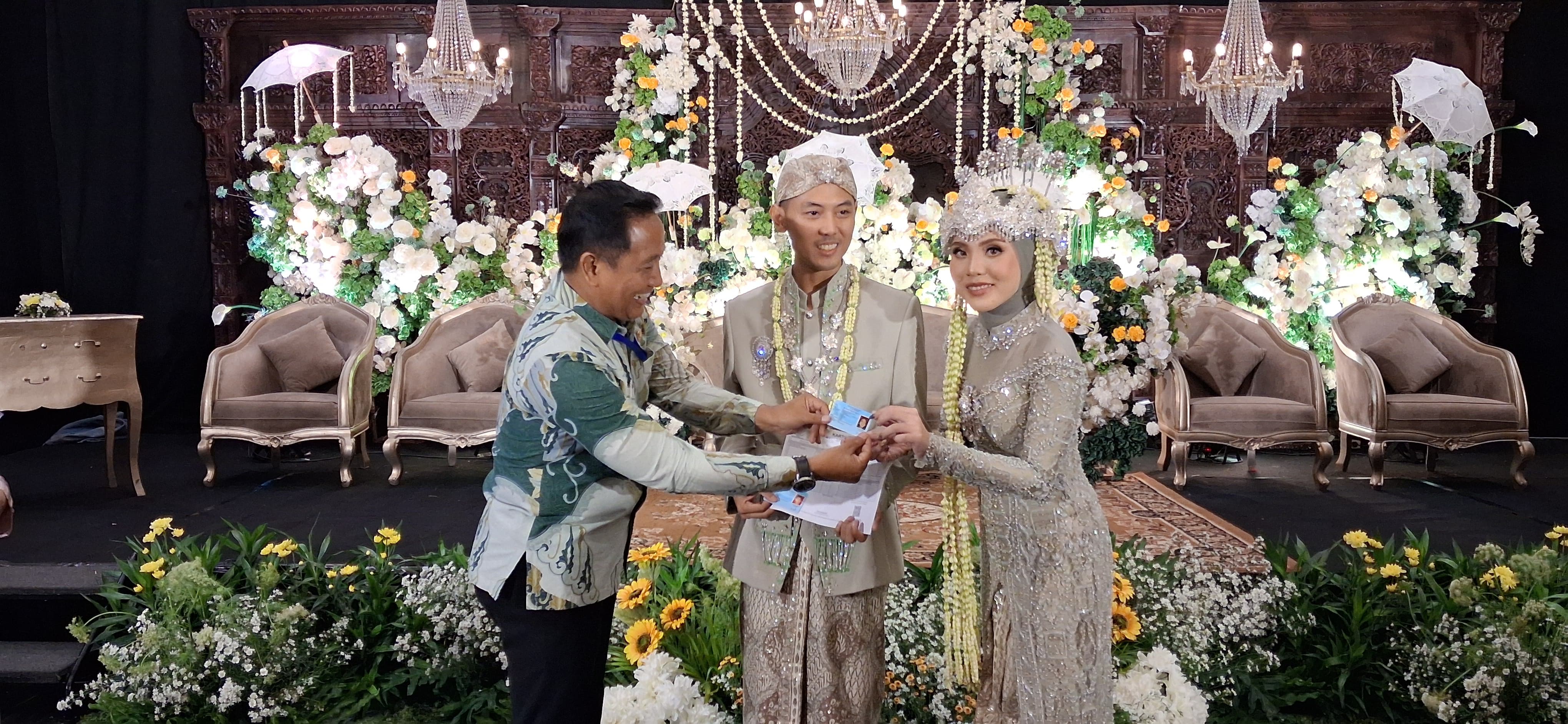 Program Cantik Jeh Buat Pengantin Baru Langsung Punya KTP dan KK