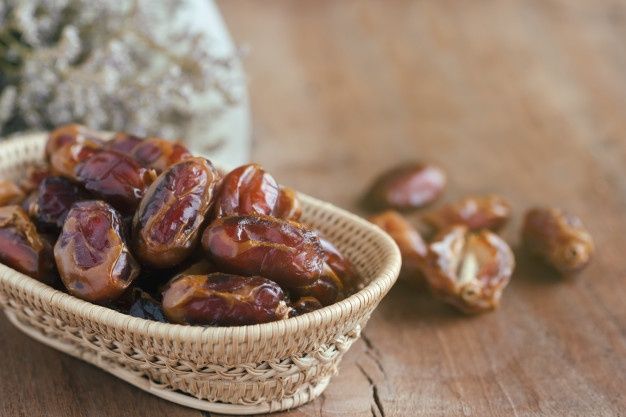 Cocok Buat Takjil! Ini 5 Jenis Kurma Import yang Super Manis  