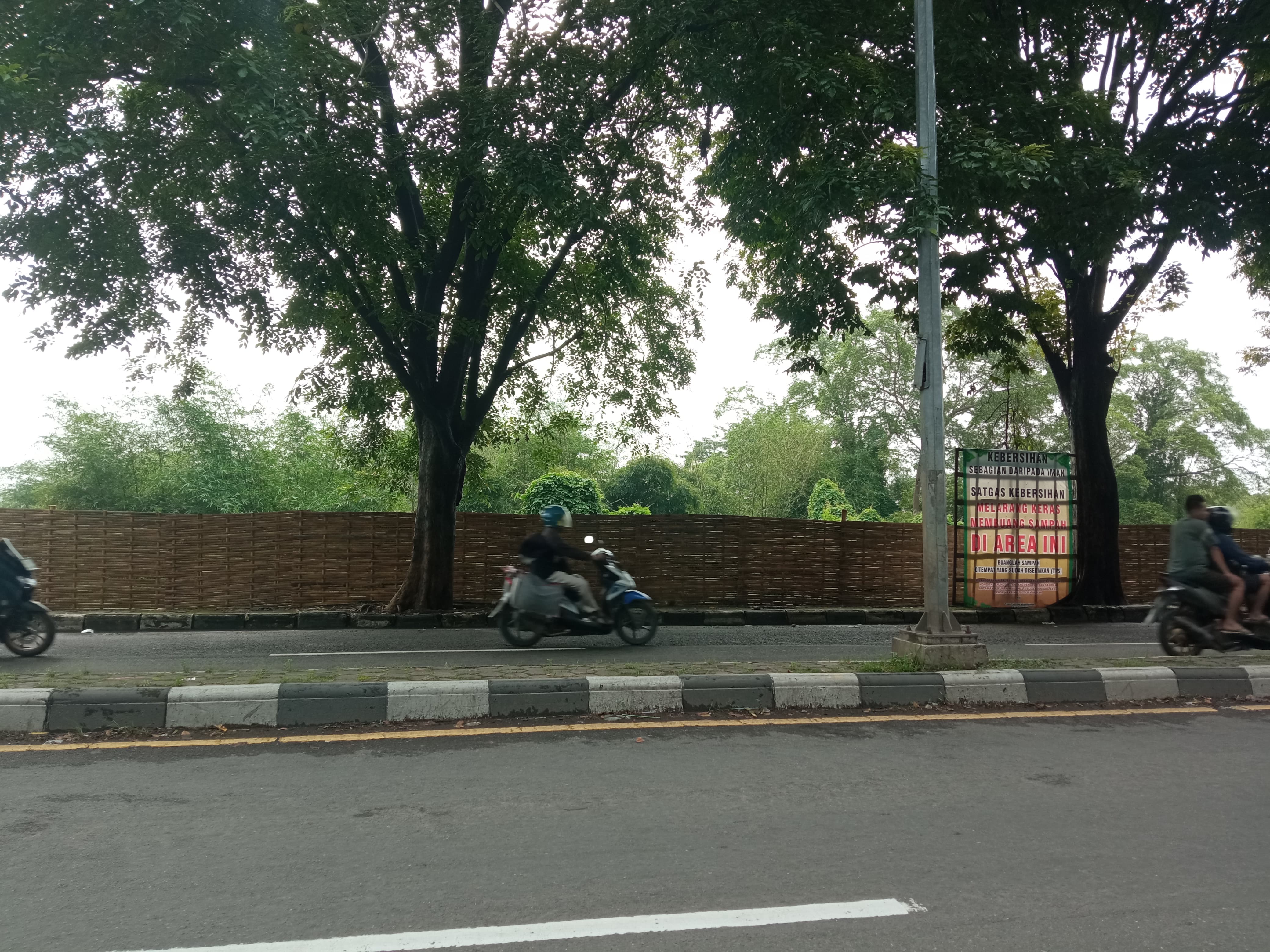 Langkah Cepat DLH Kota Cirebon Atasi TPS Liar di Jalan Sudirman, Didukung Penuh Masyarakat dan Pedagang