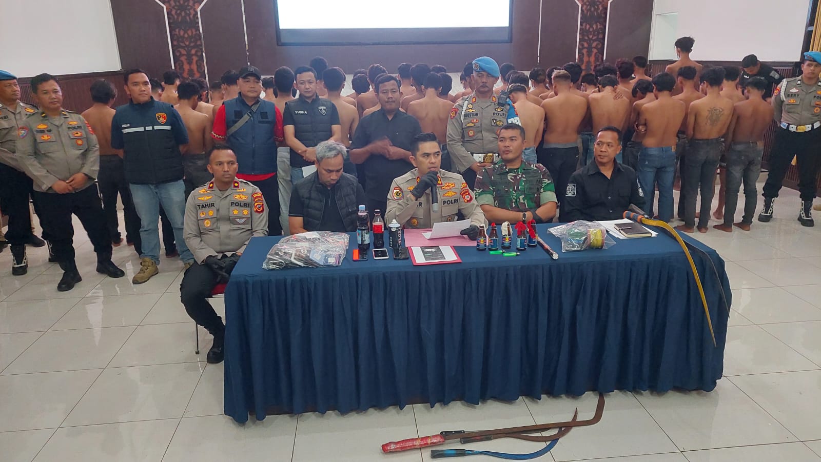 58 Orang Terduga Anarko di Indramayu Digelandang Aparat