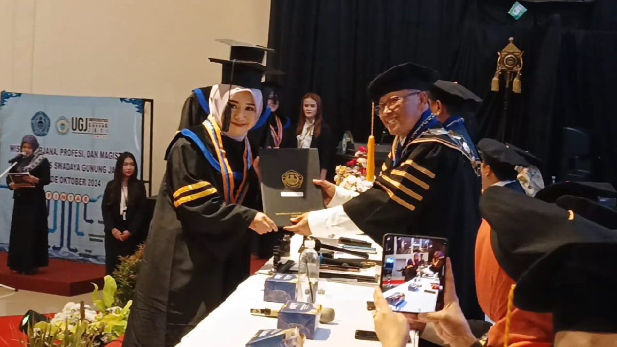 UGJ Cirebon Wisuda 975 Lulusan