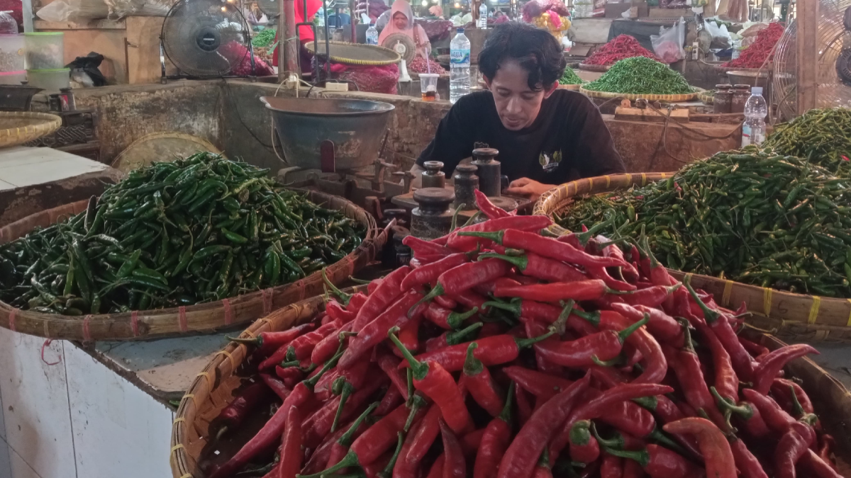 DKUKMPP Kota Cirebon Terus Lakukan Pemantauan Harga Cabai di Pasar Tradisional Kota Cirebon