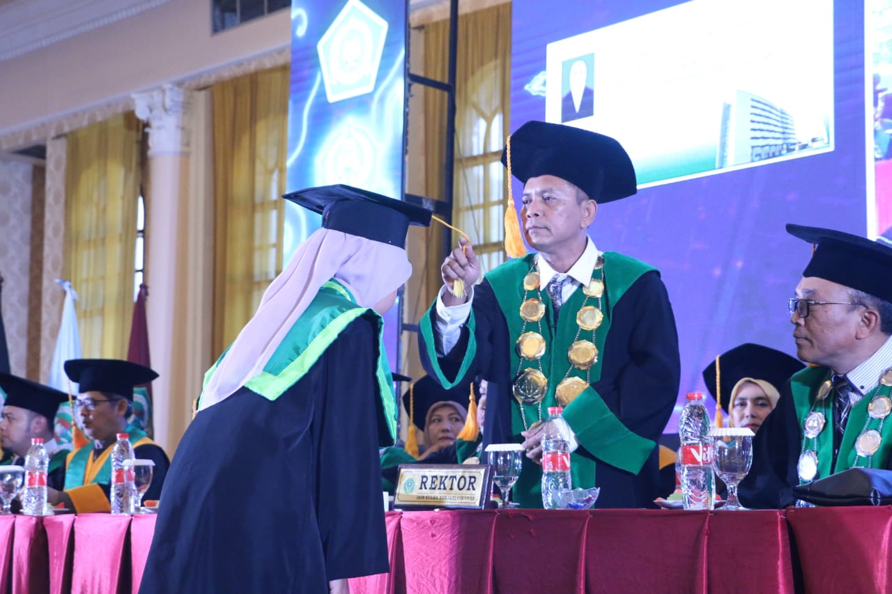 UIN Siber Syekh Nurjati Cirebon Gelar Wisuda, Rektor Harap Lulusan Mampu Beri Manfaat bagi Masyarakat Luas