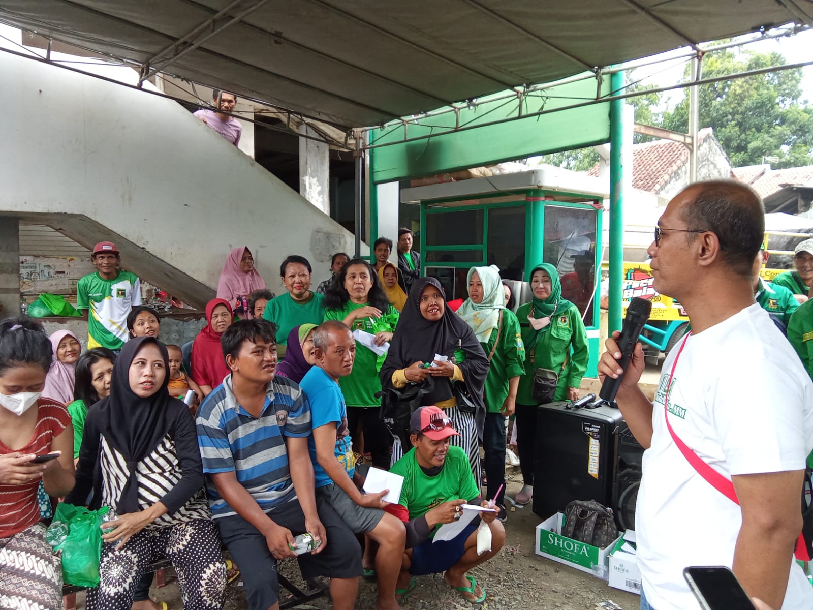 Hijaukan Pasar Jagasatru, PPP Hadirkan Tebus Murah 700 Paket Sembako