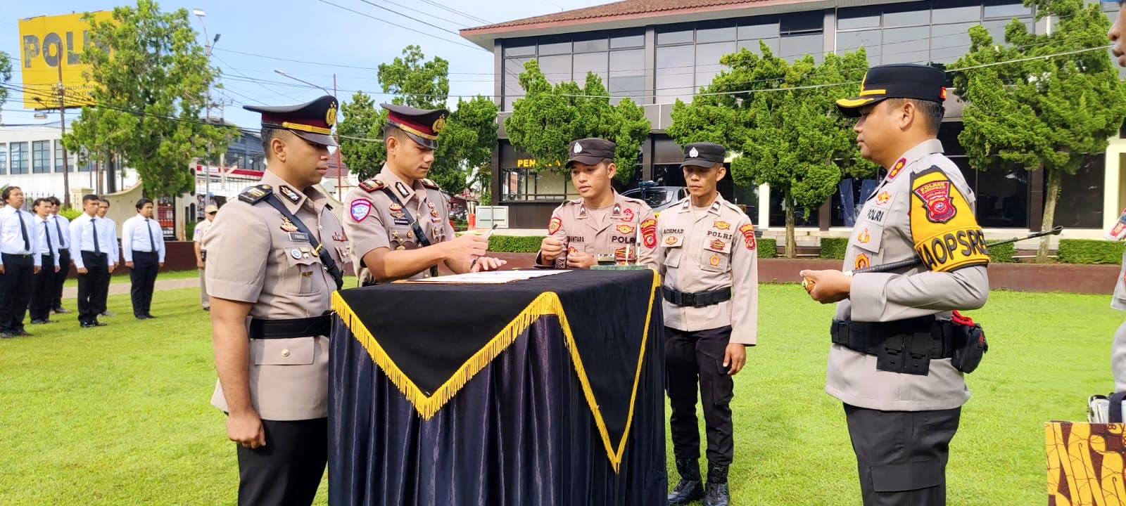 Sertijab, AKP Aktuin Moniharapon Jabat Kasat Lantas Polres Kuningan