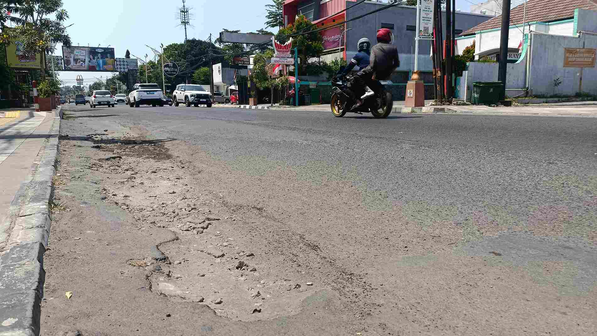Perbaikan jalan Kartini Masih Belum ada Kabar