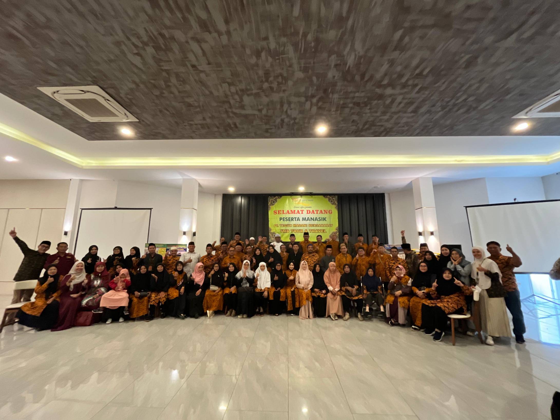 Jalani Manasik, 75 Jamaah TMB Tour & Travel Bakal Umroh Bareng Gus Aldi