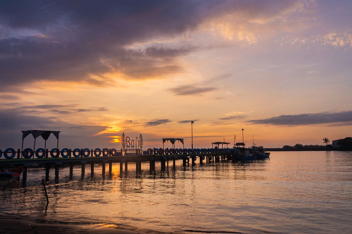 Jangan Cuma Lewat! Ini 5 Spot Wisata Libur Lebaran di Indramayu yang Pas Buat Rehat Mudik