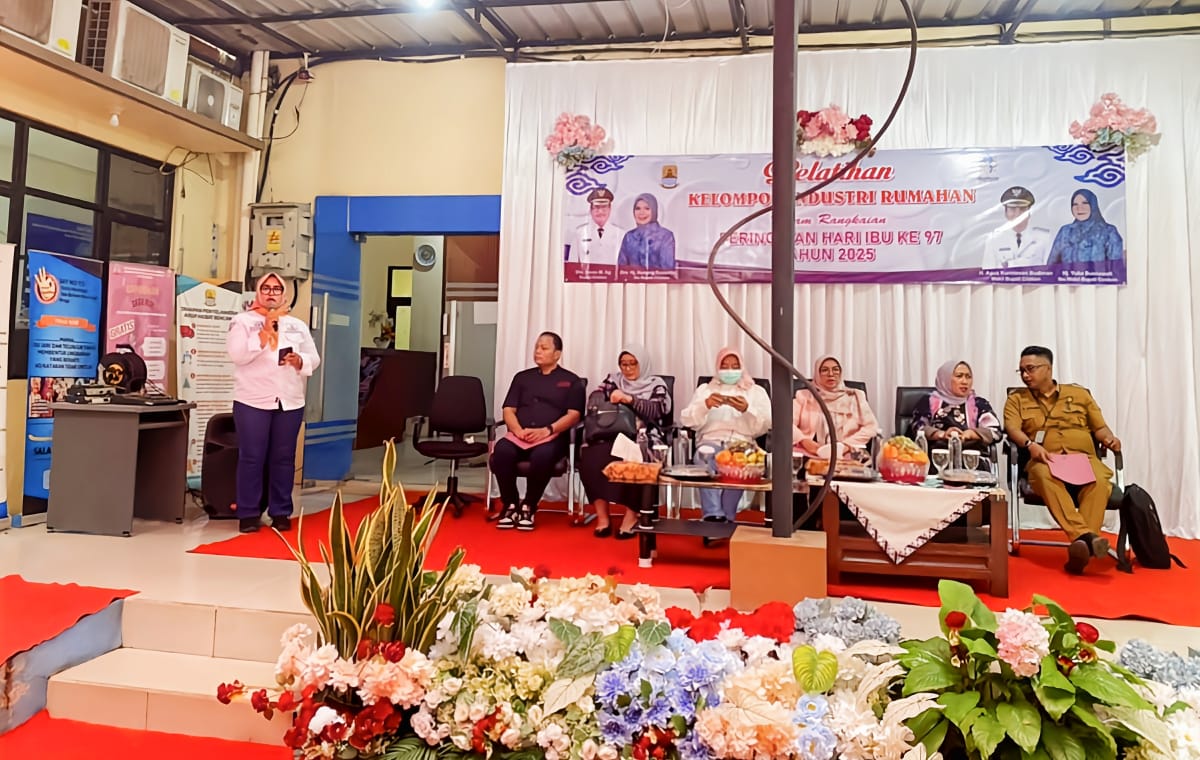 Donat Bermotif Batik, Cara Perempuan Cirebon Merayakan Hari Ibu