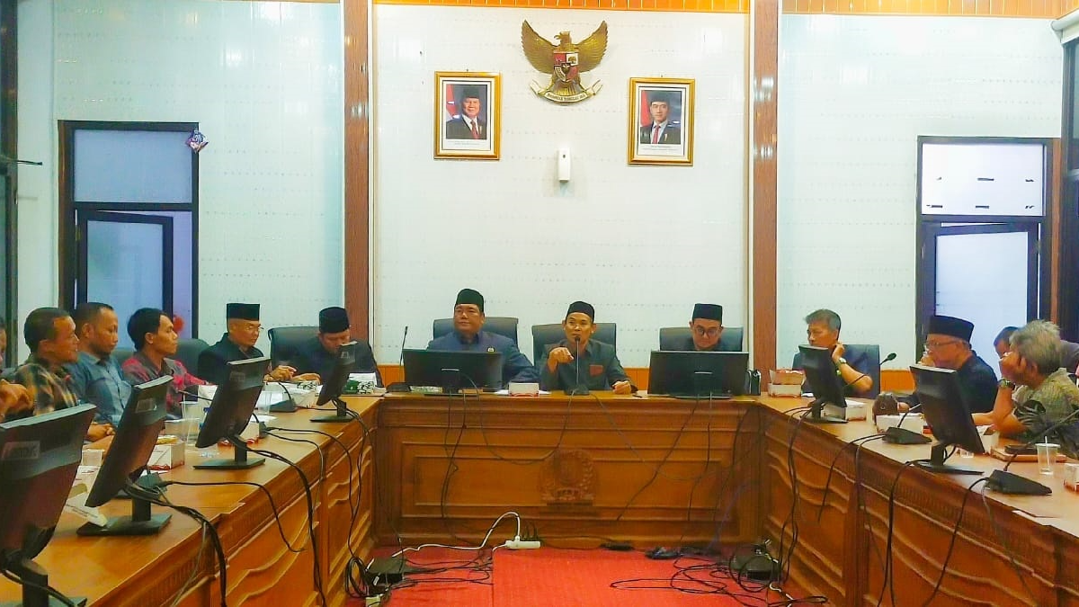 Perusahaan Janji Penuhi Hak-Hak Buruh usai Dimediasi DPRD Kabupaten Cirebon