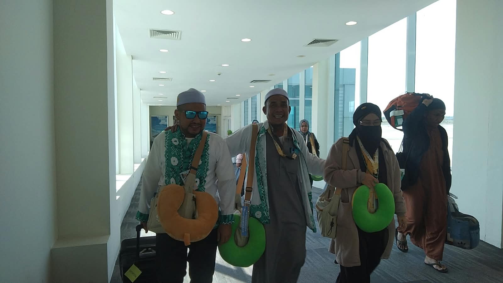 Bandara Soekarno-Hatta Terdampak Erupsi Anak Krakatau, 663 Jemaah Umrah Mendarat di BIJB Kertajati