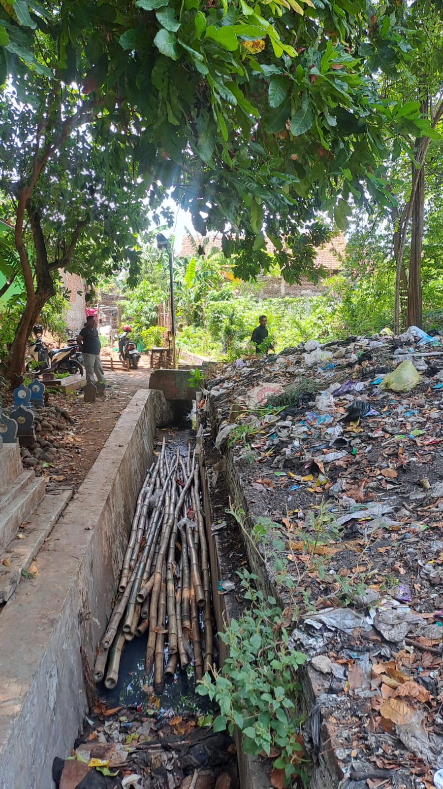 Usai Sapa Warga, DLH Kota Cirebon Gerak Cepat Tangani Tumpukan Sampah di Wanacala