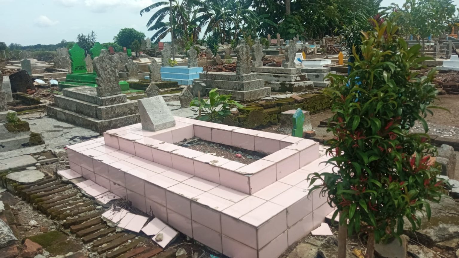 Makam Kakek Luna Maya di Palimanan Cirebon; Warga Baru Tahu, Tapi Desas Desusnya Sudah Lama