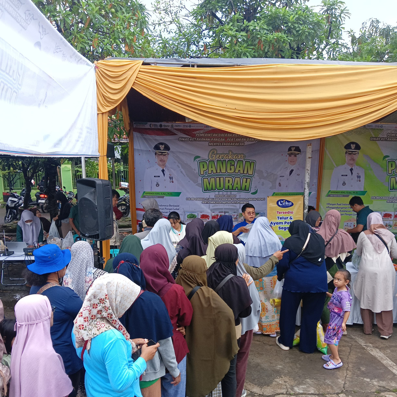 Bulog Gelar Gerakan Pangan Murah di Cirebon, Warga Antusias dan Apresiasi