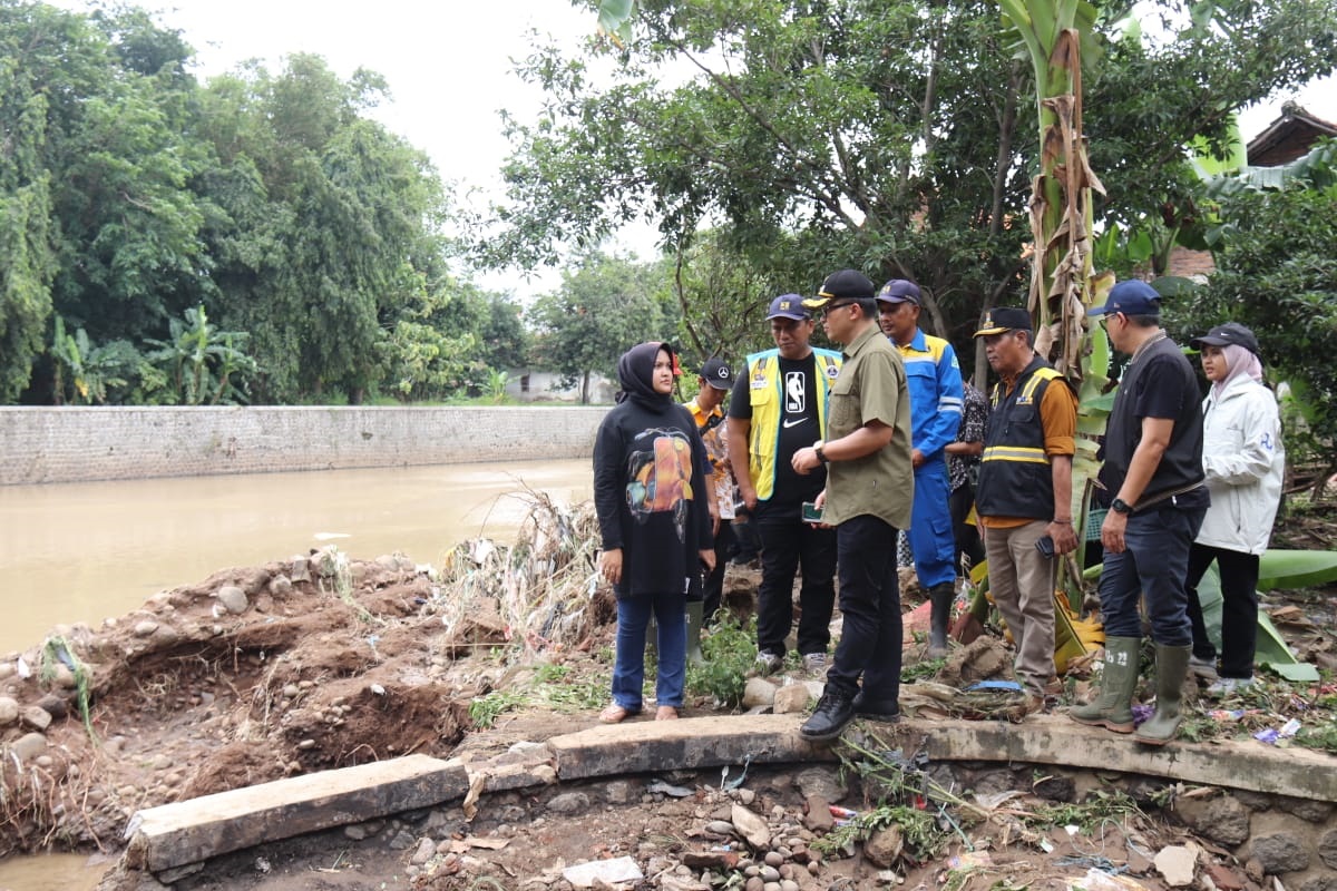 Ketua DPRD Kota Cirebon Prihatin Bendungan Canggong dan Cipager yang Mengalami Rusak Parah Pasca Banjir