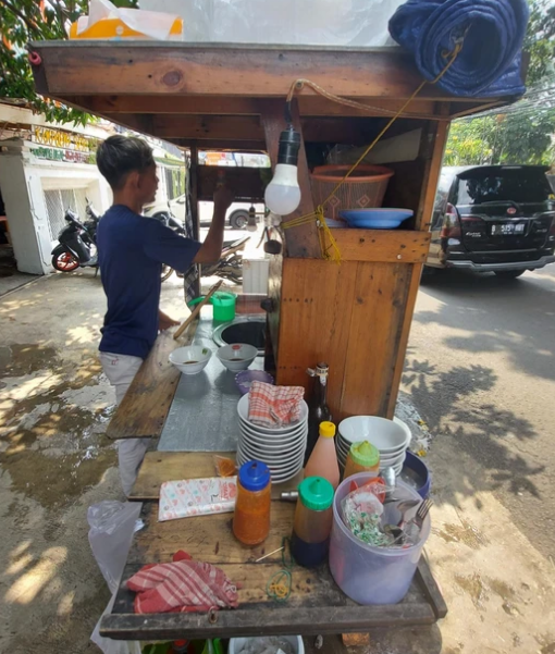 5 Fakta Unik Gerobak Mie Ayam, Simak Penjelasannya!