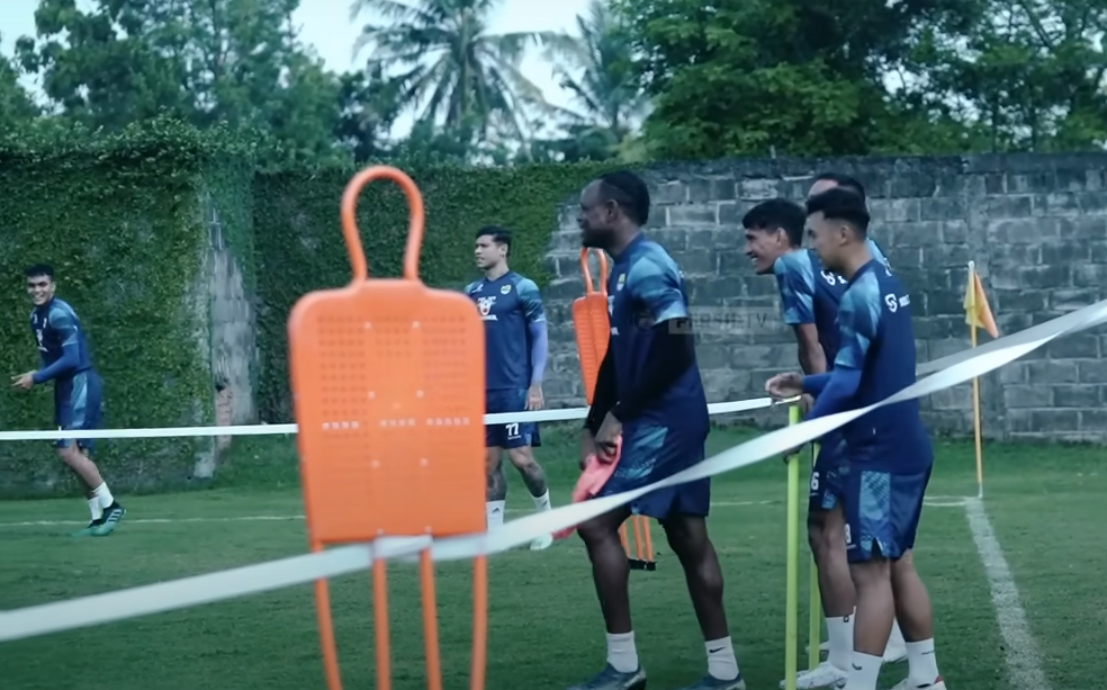 Latihan Terpisah, 6 Pemain Ini Diprediksi akan Disingkirkan Luis Milla dari Persib Bandung