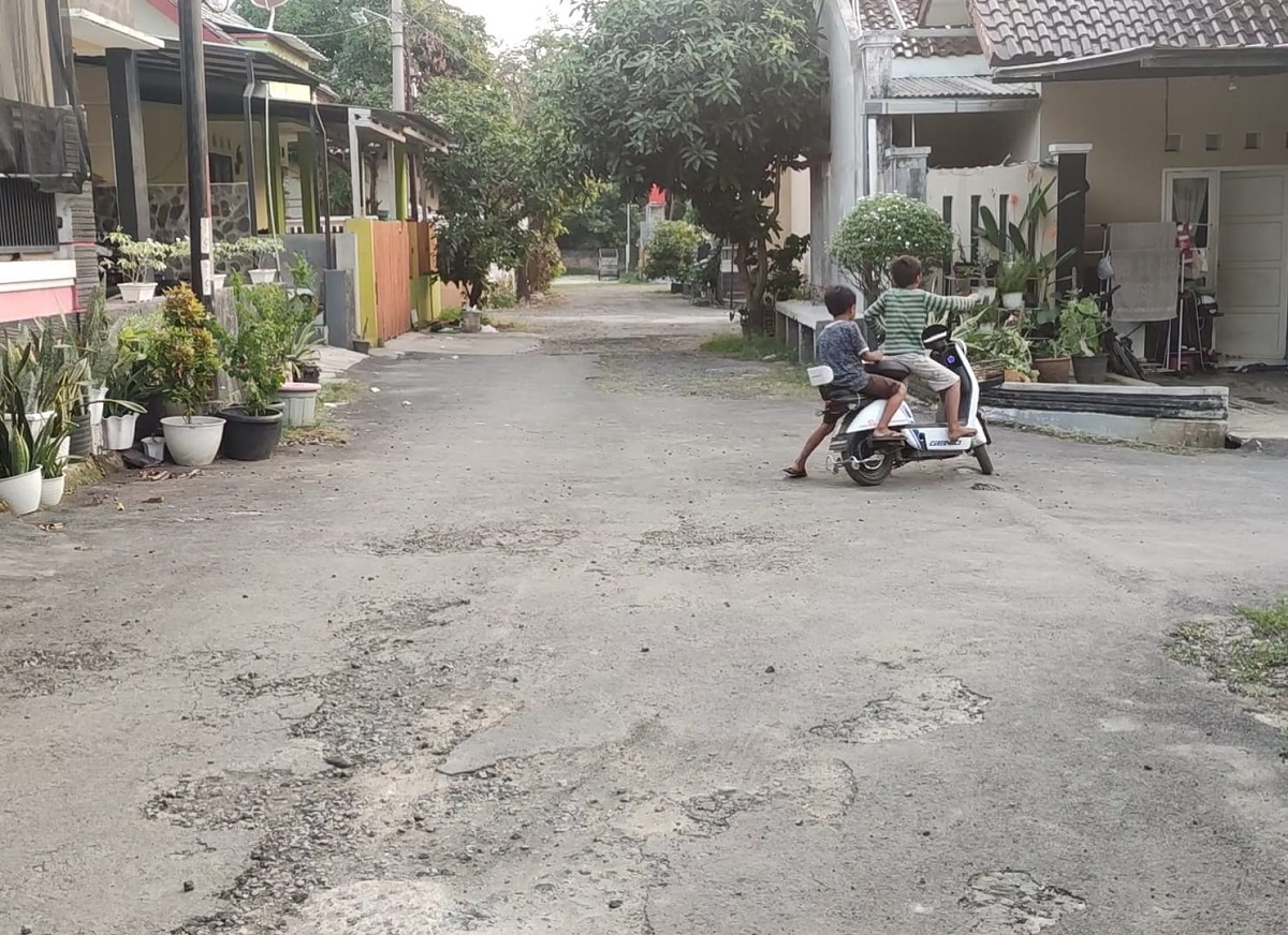 Sepeda Listrik Dilarang ke Jalan Raya, Apalagi Dikendarai Anak-anak, Meresahkan!